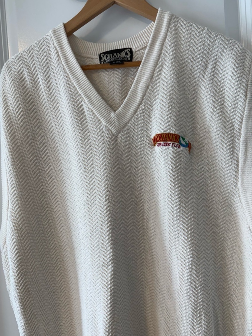 Vintage Schank’s Athletic Club Knit Sweater Vest Cream XL - Picture 2 of 8